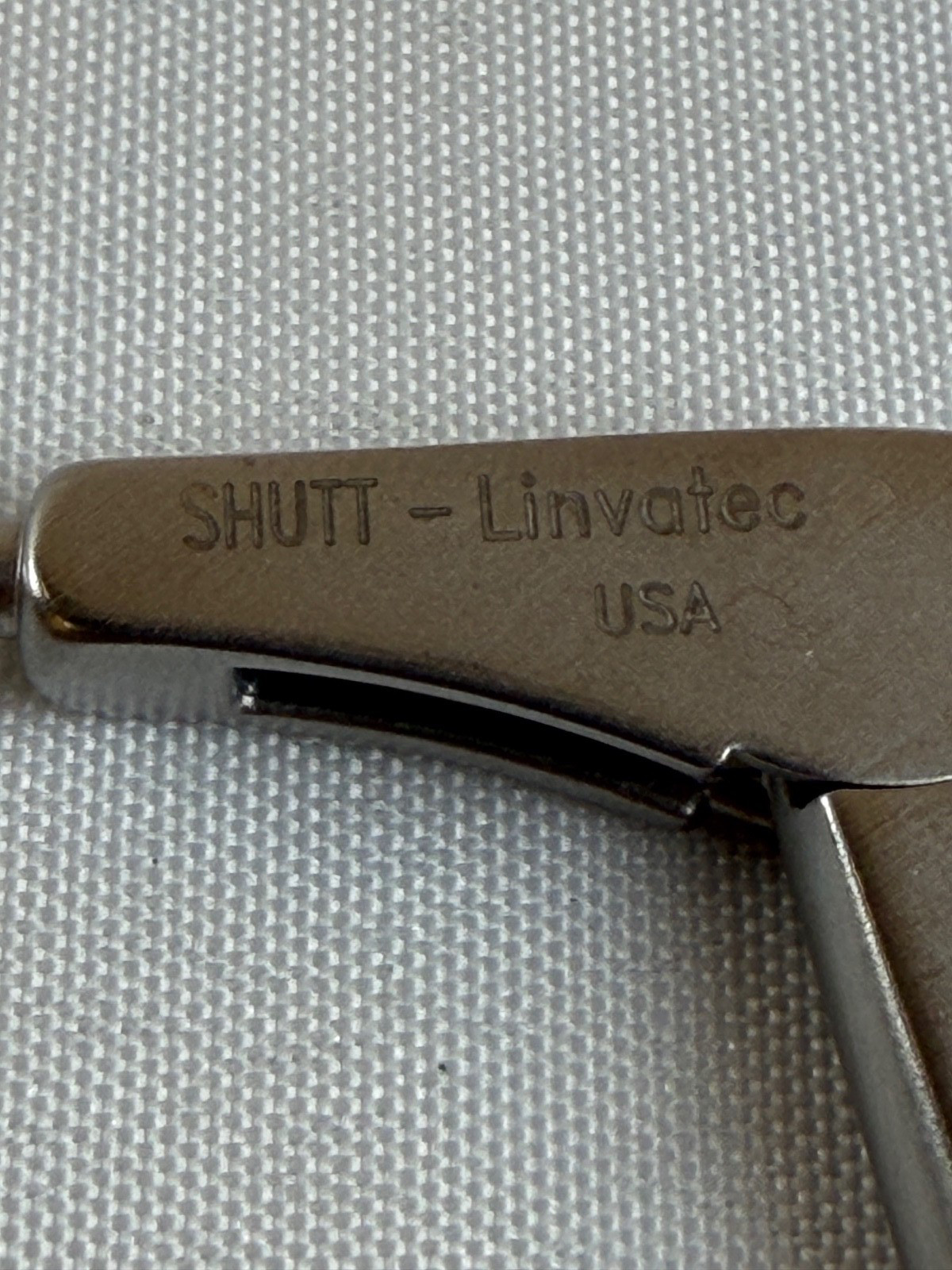 Shutt Linvatec 1.1003 Straight 3.4mm Shaft Mini Tip Forceps 130mm Arthroscopy