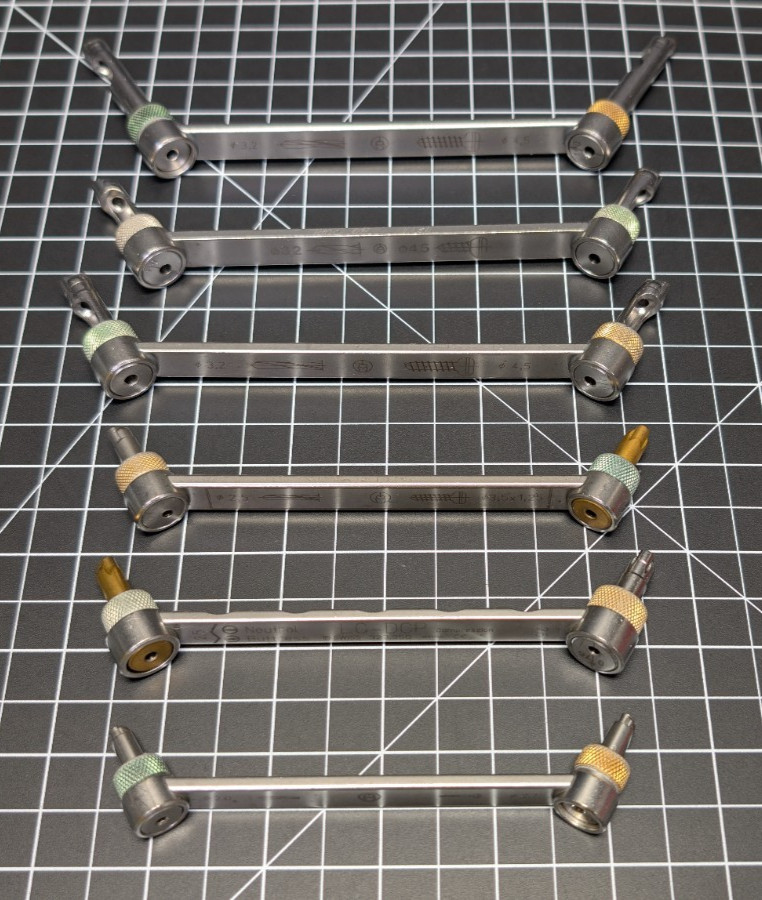 LOT Swiss 323.350 LC-DCP Orthopedic Surgical Drill Guides w/ inserts