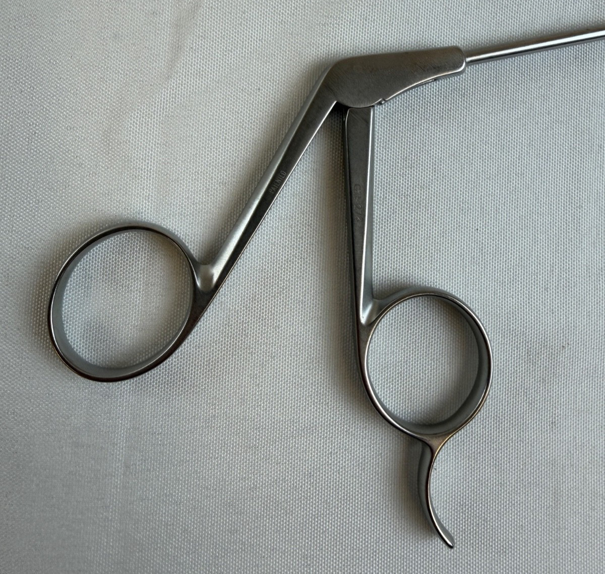 Shutt Linvatec 1.1003 Straight 3.4mm Shaft Mini Tip Forceps 130mm Arthroscopy