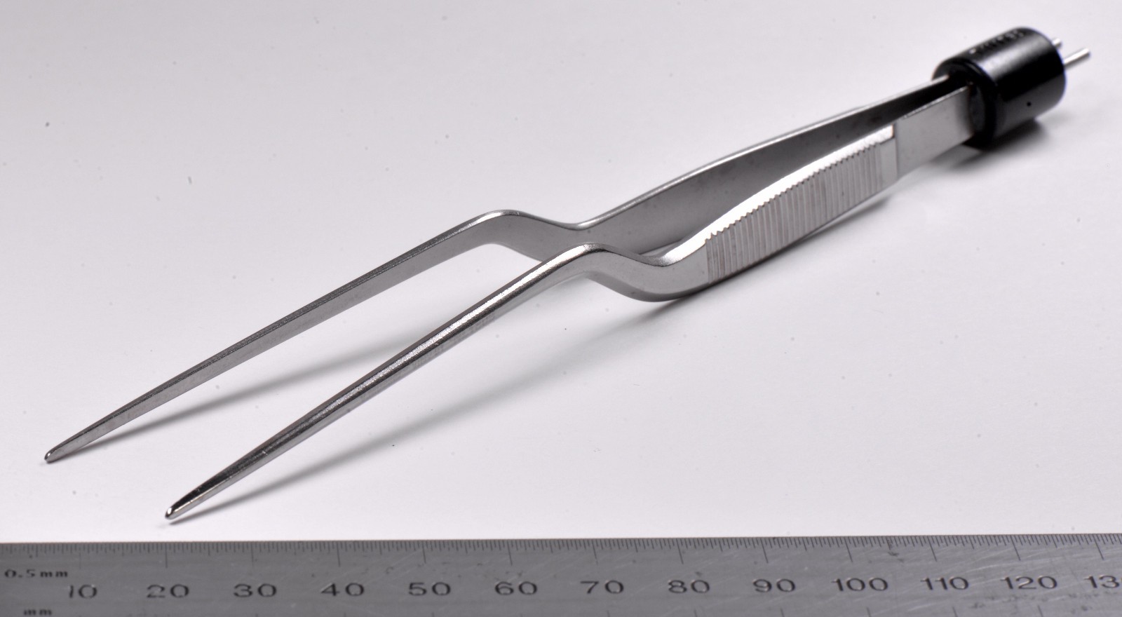 V. Mueller NL1808 Malis Bipolar Forceps 7″ Surgical 1.5mm Tips Bayonet Stainless