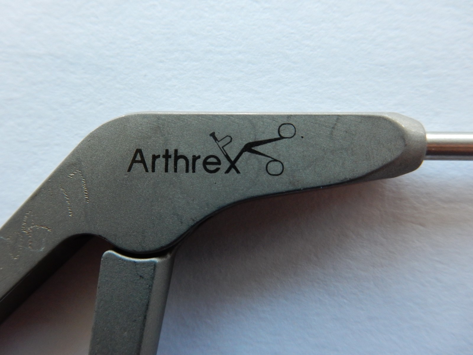 Arthrex AR-11000 Standard 2.75mm Straight Punch