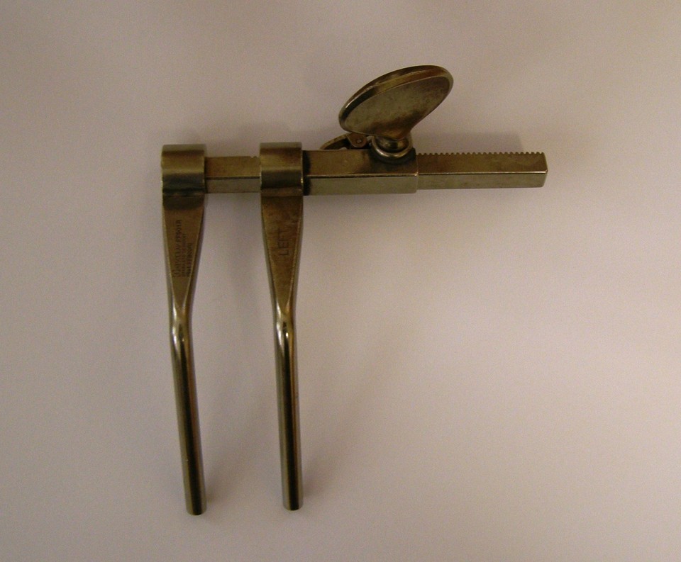 Aesculap FF901R Caspar Cervical Distractor Neuro Spine Orthopedic Instrument