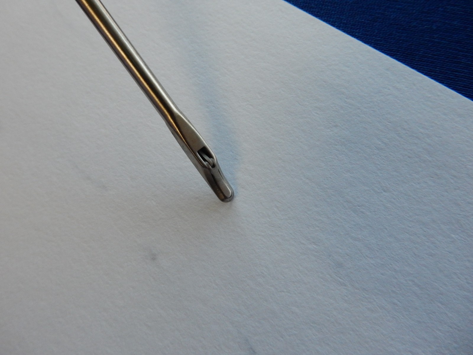 Arthrex AR-11000 Standard 2.75mm Straight Punch