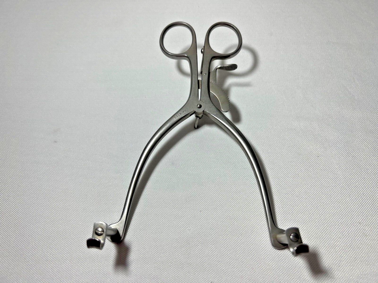 V. Mueller RH-2650 McCabe Self-Retaining Antral Retractor w/ Center Blades