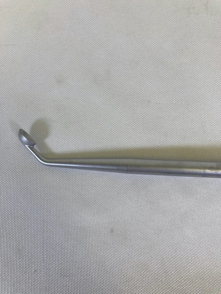 Globus Medical 625.408 7.5mm X 11.5mm x 19″ Bone Curette Up Angled Spine Ortho